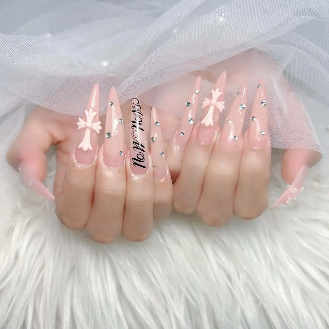 ネイル アートネイル フラワーネイル ジェルネイル キラキラネイル 韓国ネイル ハンドネイル ハンドケア Nova Nailのネイルデザイン