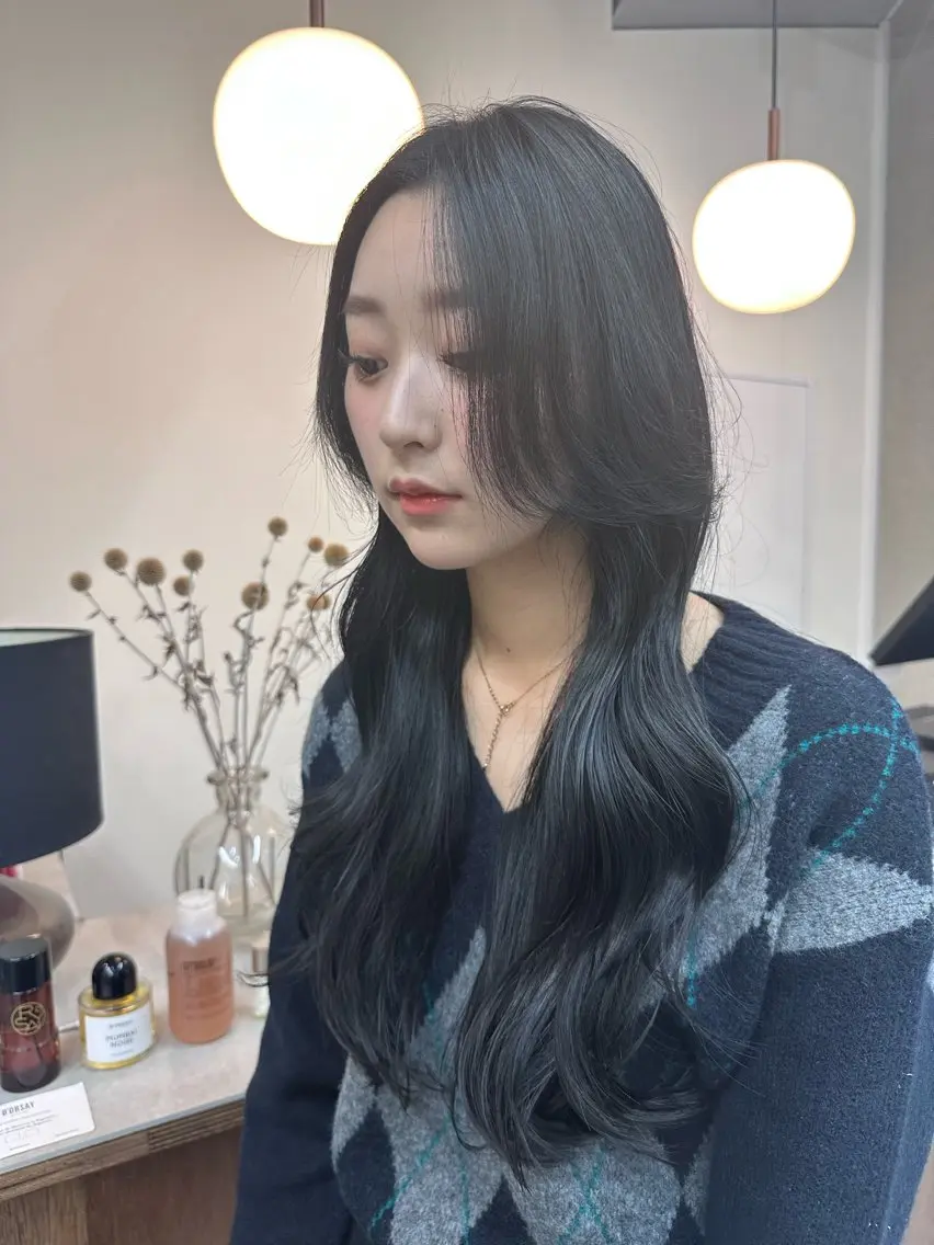 ロング カラー Shiro RENのヘアスタイル