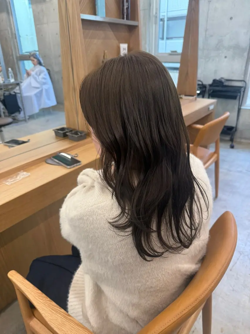 ロング ロングレイヤー アッシュ 顔周りカット 韓国風ヘア レイヤーカット カット ヘアカラー トリートメント 誰より丁寧なカット/ 小林輝/レイヤーのヘアスタイル