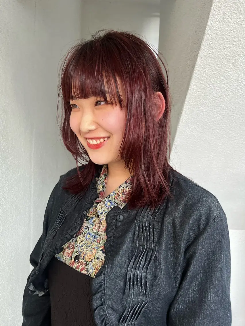 ミディアム カラー ブリーチ ダブルカラー ブリーチなしカラー レッドカラー レイヤーカット ボブパーマ/パーマ ウルフパーマのヘアスタイル