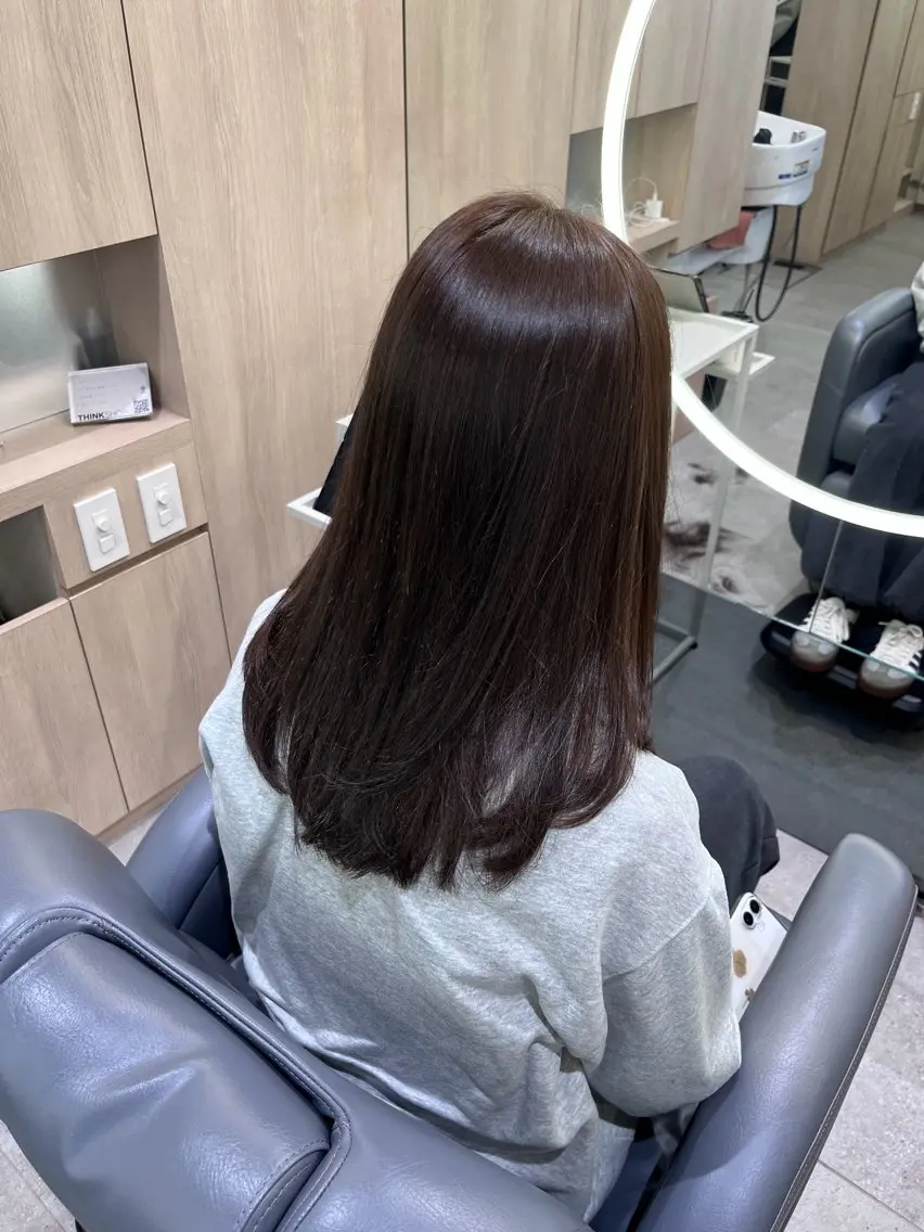ミディアム カット 縮毛矯正 トリートメント ヘッドスパ Mi kuのヘアスタイル