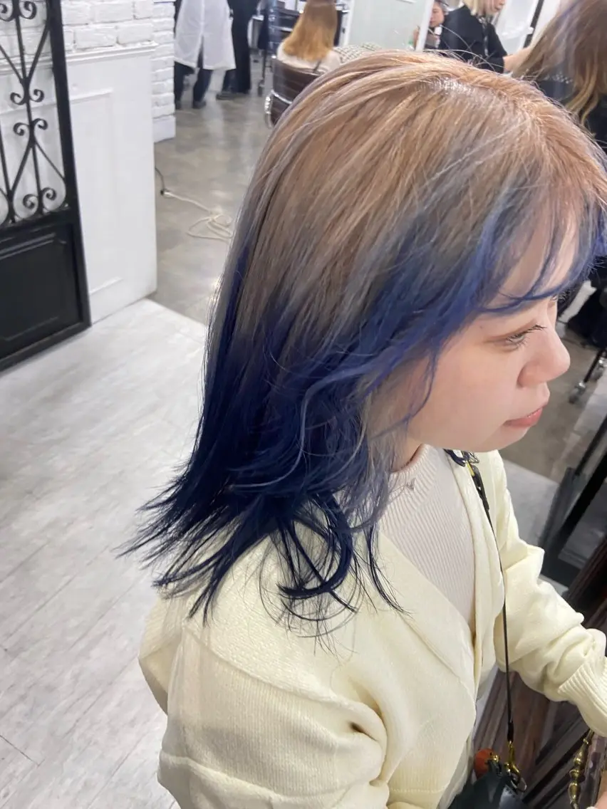 セミロング カラー バレイヤージュ ミストバング ベージュカラー ブリーチ 抜きっぱなしブロンド 札幌ブリーチカラー/ ダブルカラー/ドイのヘアスタイル