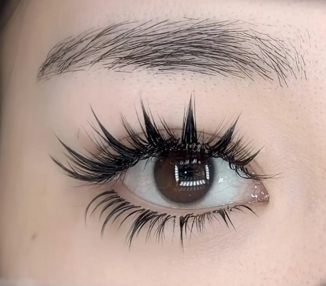 マツエク・マツパ 束感まつ毛 韓国風マツエク ナチュラル ワンホンマツエク Akina&Eye lash🌼LED店のマツエク・マツパデザイン