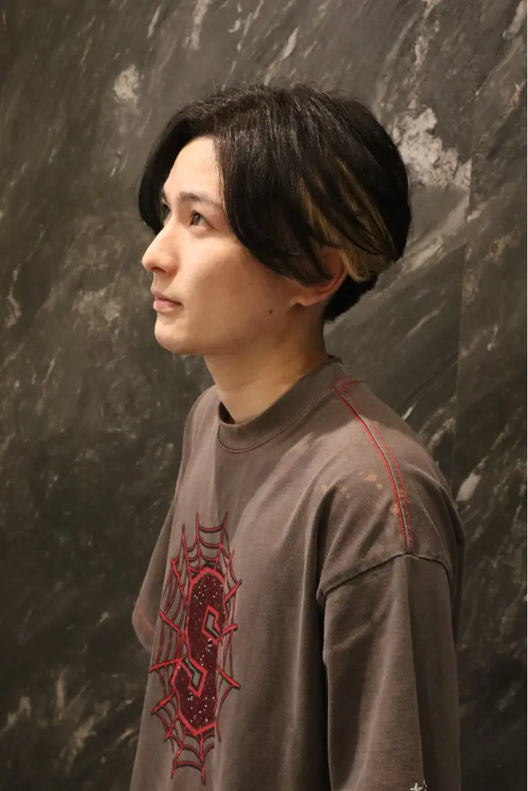 カラー メンズ メンズインナーカラー インナーカラー ヘアカラー レイヤー/ブリーチ iwamiya岩見谷のヘアスタイル