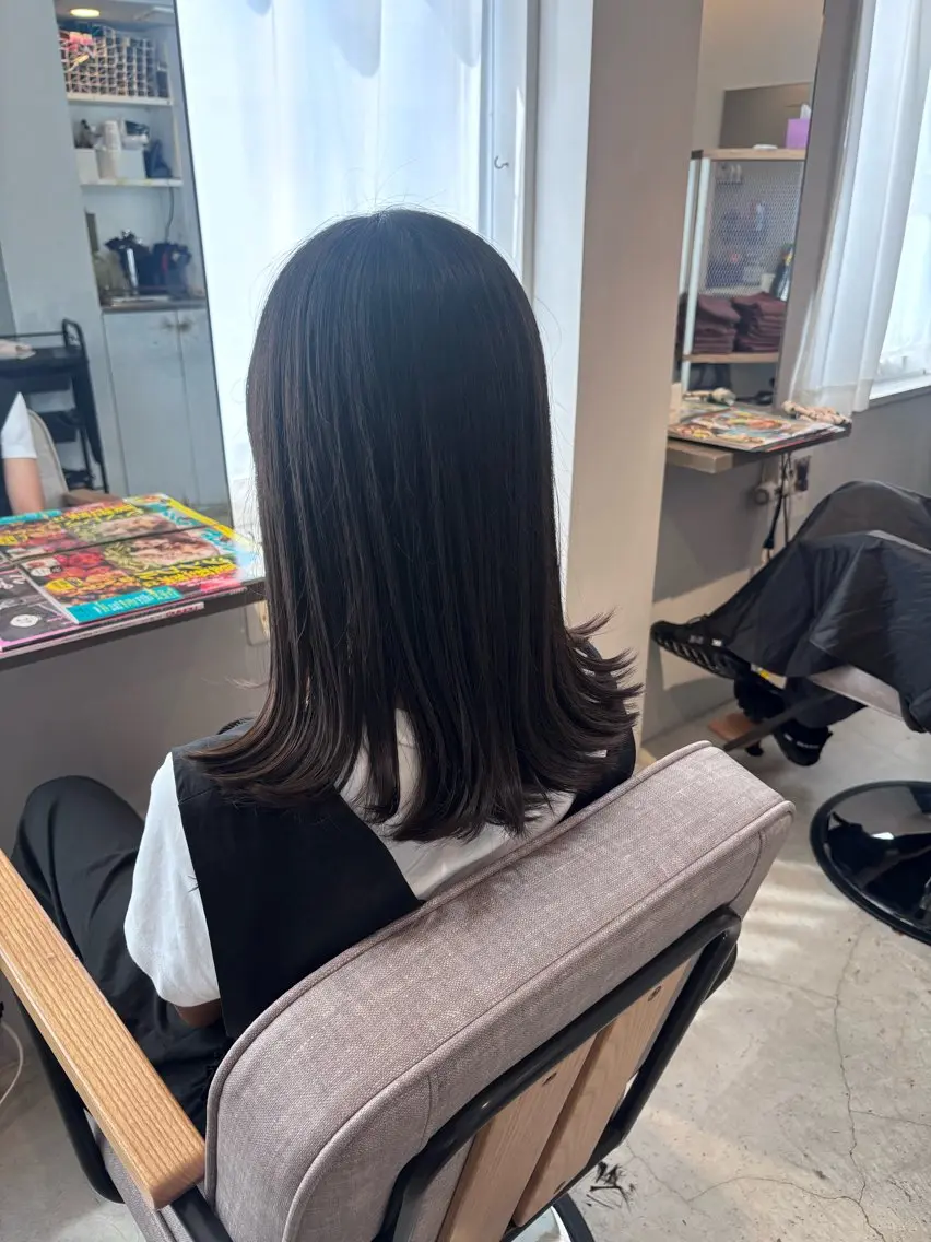 ミディアム 真鍋 月音のヘアスタイル