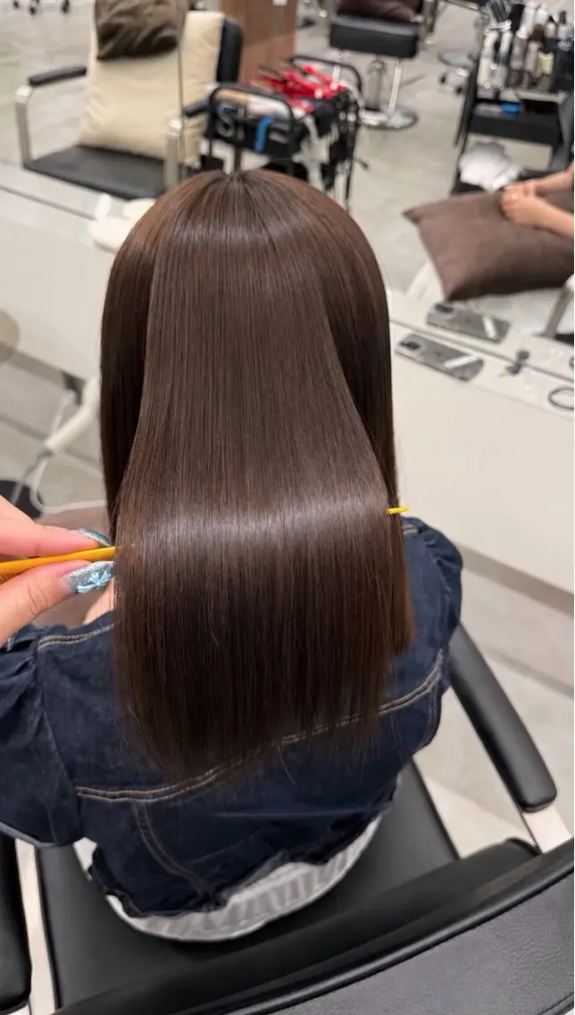ミディアム ヘアカラー 縮毛矯正 トリートメント 入江 桃花のヘアスタイル