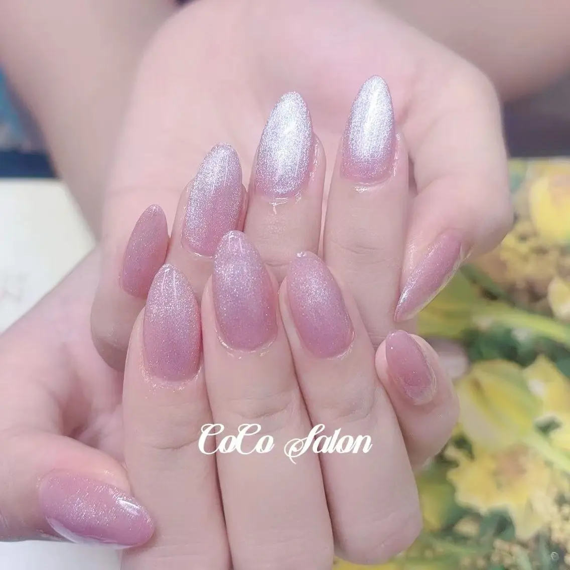 ネイル キラキラネイル マグネットネイル オフィスネイル ワンカラーネイル ピンク ハンドネイル CoCo Salon ネイル/睫毛/脱毛のネイルデザイン