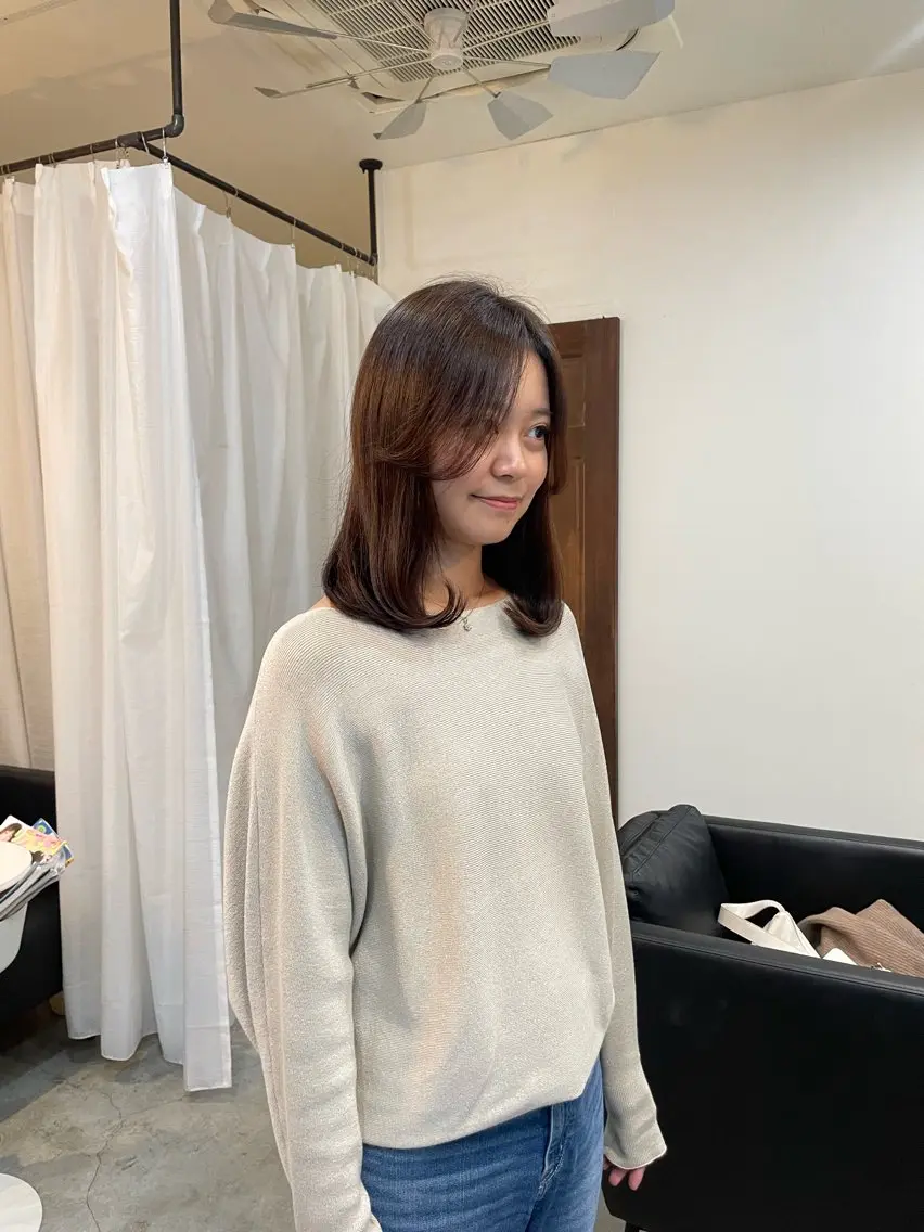 ミディアム カット ヘアカラー トリートメント 顔周りカット 🎀サヤカ🎀のヘアスタイル