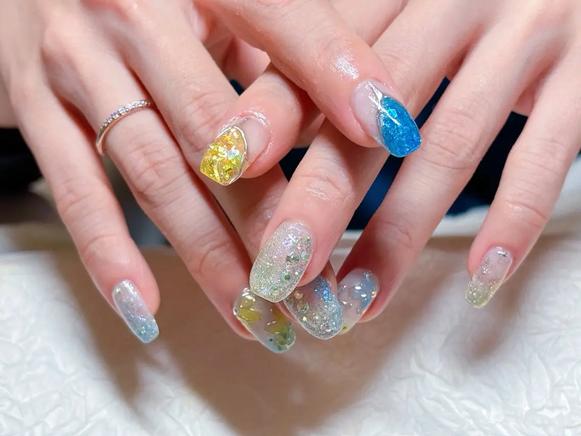 ネイル 持ち込み 夏ネイル ハンドネイル ハンドケア 💫ゆか_ Nailartistのネイルデザイン