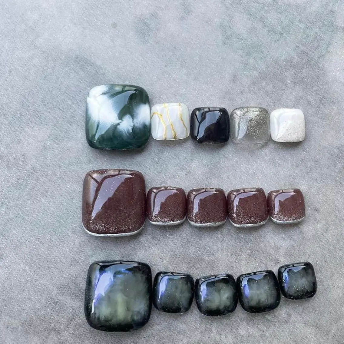 ネイル シンプルネイル フットネイル lylynail YUUKAのネイルデザイン