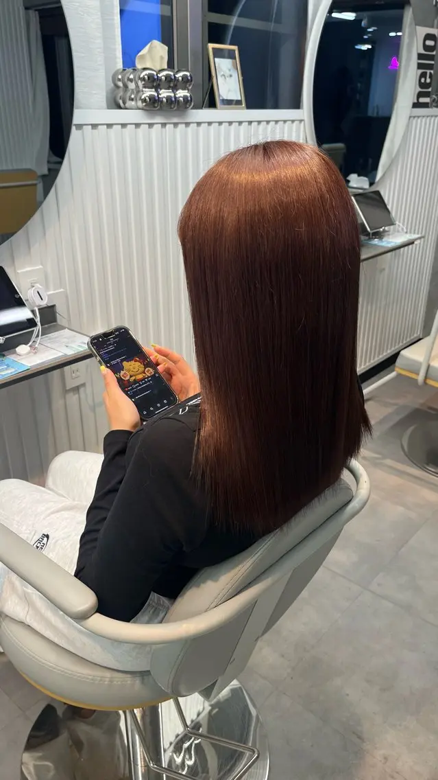 セミロング カラー ブラウンカラー ピンクカラー ピンクブラウン ヘアカラー 松井 咲樹のヘアスタイル