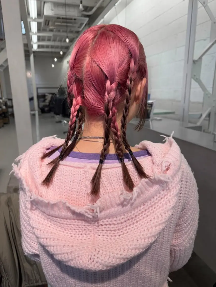 ミディアム カラー ブリーチ ケアブリーチ ピンクカラー Karin／ レイヤーブリーチ🥀のヘアスタイル