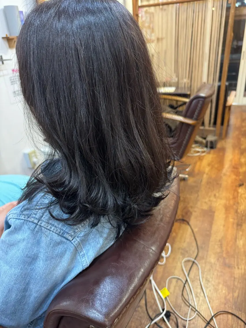 セミロング 外ハネヘア 神谷 知紀のヘアスタイル