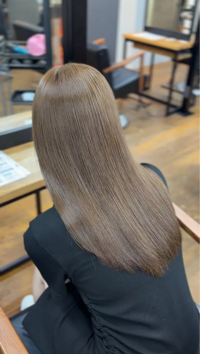 ロング カラー ベージュカラー ミルクティーベージュ 髪質改善 トリートメント ヘアカラー トリートメント CALON本店よしき 透明感/似合わせのヘアスタイル