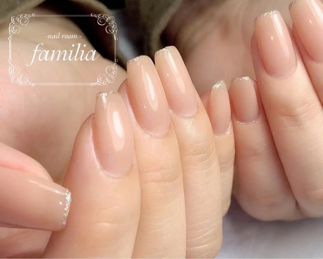 ネイル フレンチネイル ラメ(グリッター) ハンドネイル -nailroom- familiaのネイルデザイン