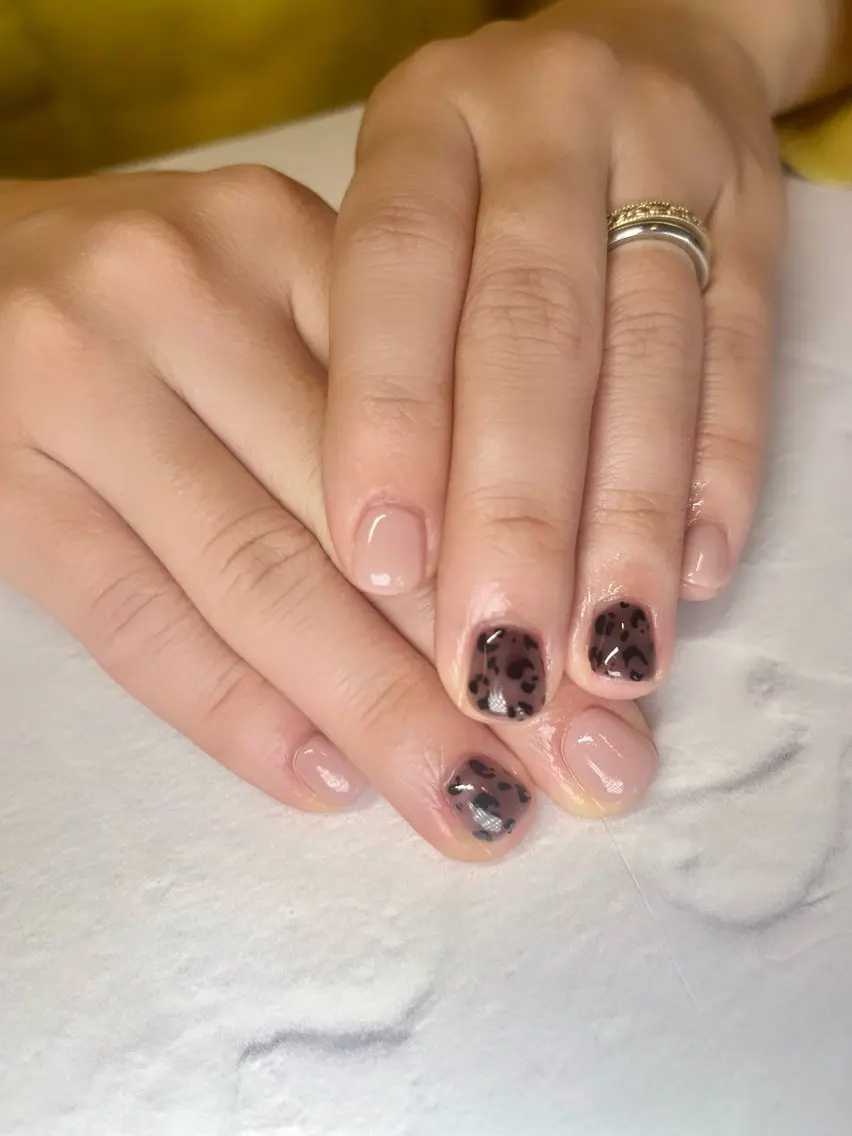 ネイル ハンドネイル li___nail 31のネイルデザイン