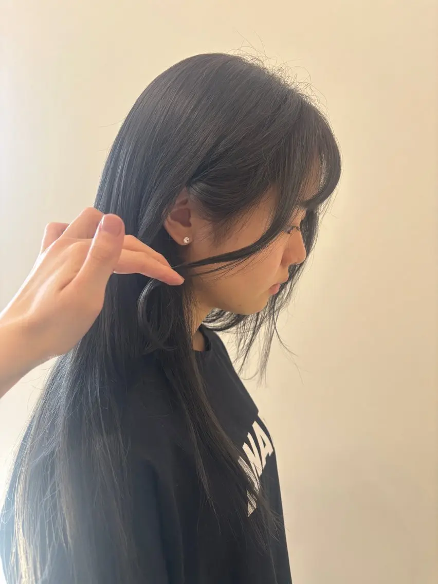 カラー ヘアカラー 髙木 藍紗のヘアスタイル