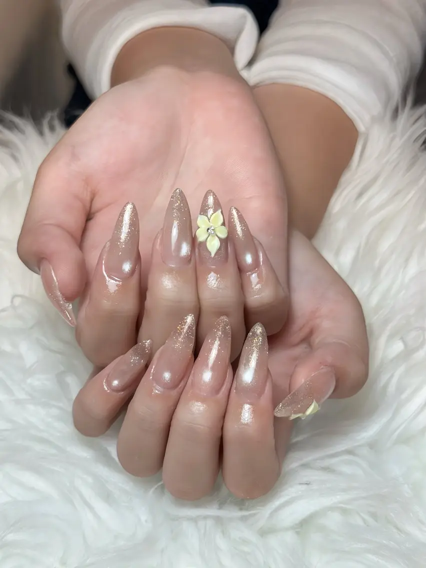 ネイル チークネイル ドット フレンチネイル グラデーション ハート ハンドネイル ハンドケア Eli Muse 新宿ネイルのネイルデザイン