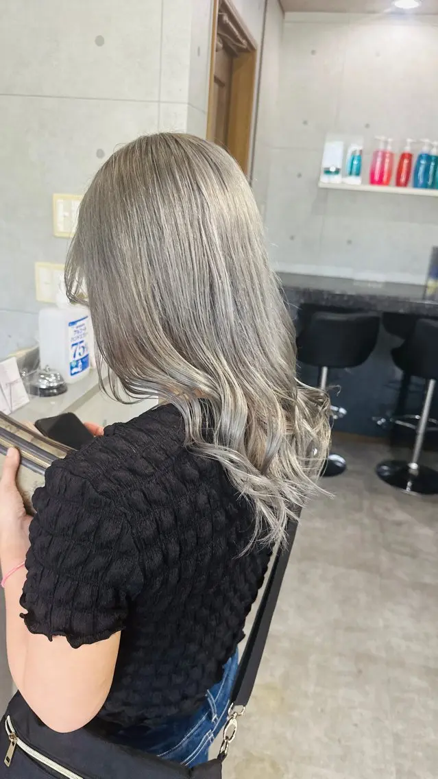 セミロング ボブ くびれヘア くせ毛 髪質改善 切りっぱなしロブ REVE 美容室のヘアスタイル