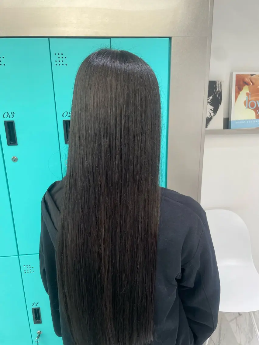 ロング ヘアカラー ネイル🍥カラー / ネモトコハルのヘアスタイル
