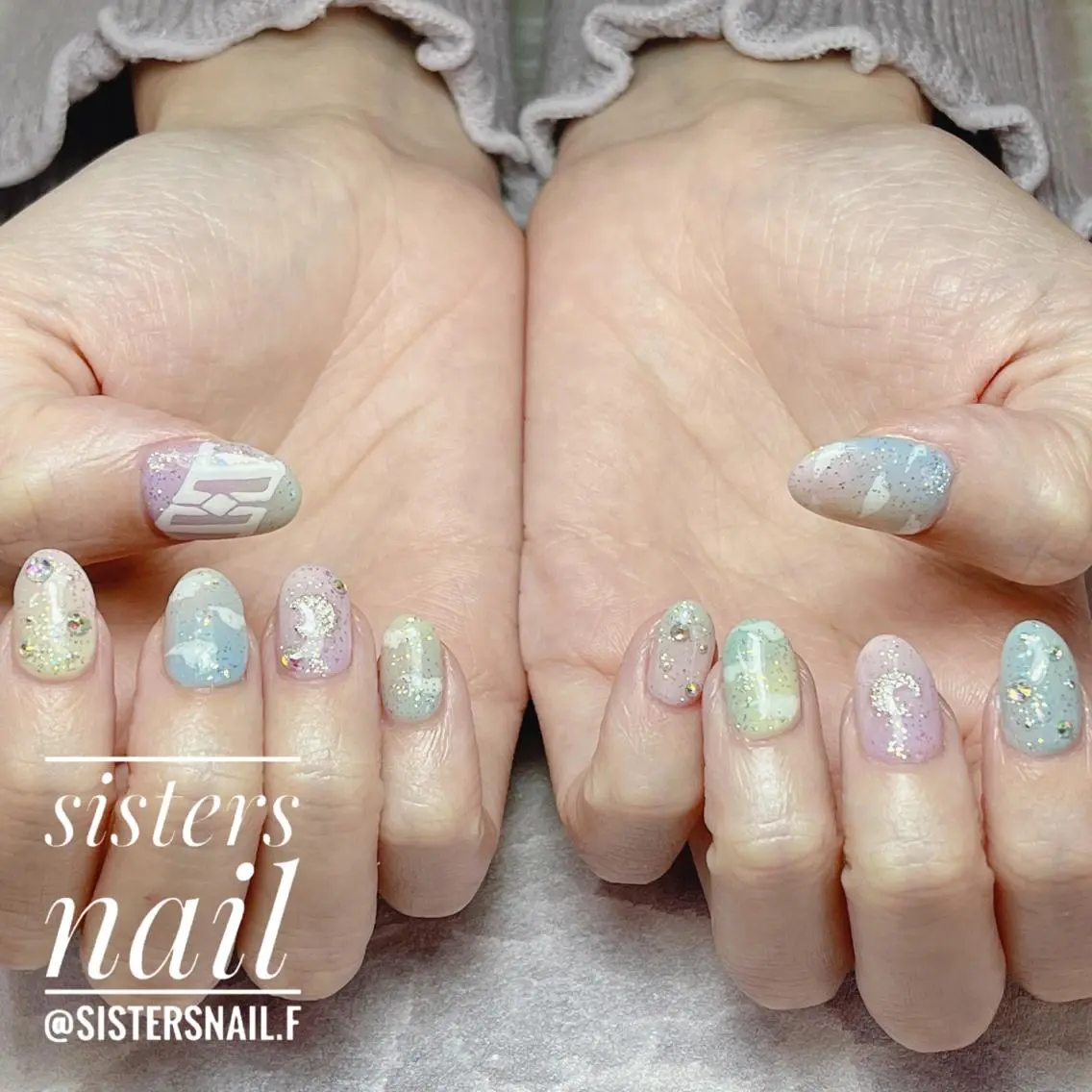 ネイル アートネイル グラデーション キラキラネイル マグネットネイル オフィスネイル ハンドネイル ハンドケア sisters nail.fのネイルデザイン