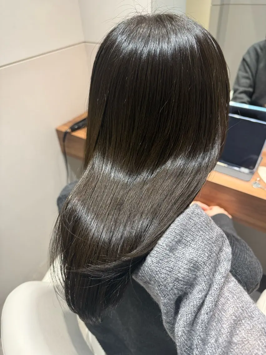 セミロング ヘアカラー 濱﨑 紅葉のヘアスタイル