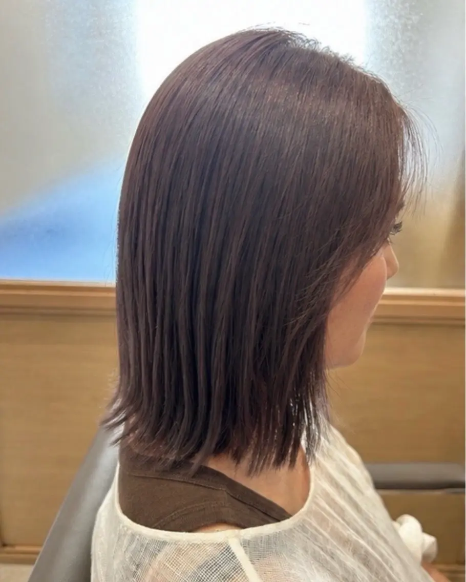 ミディアム カラー 切りっぱなしボブ グレージュ ラベンダーカラー ラベンダーグレージュ ラベンダーグレー カット ヘアカラー トリートメント ヘッドスパ 久木原 ゆりのヘアスタイル