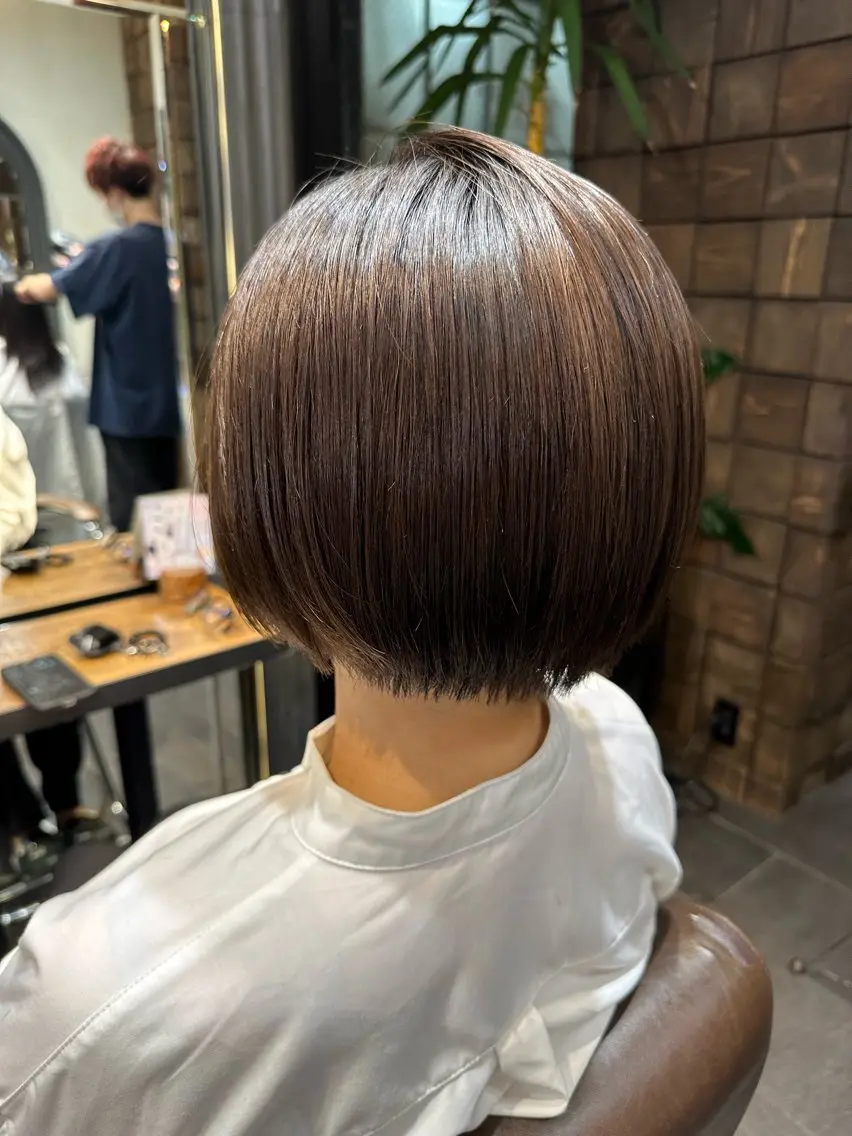 ショート カット ヘアカラー 齊藤政太 顔周り カット 透明感カラーのヘアスタイル