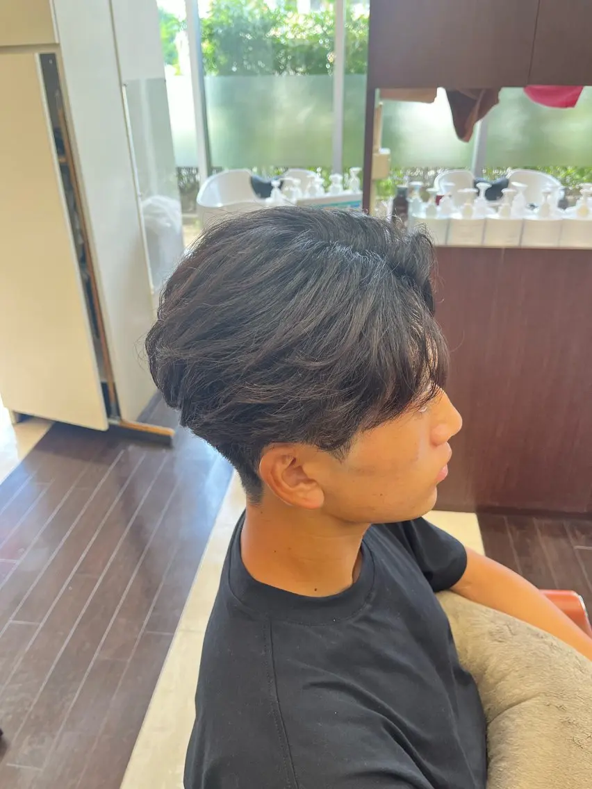 ショート パーマ メンズ センターパート メンズパーマ ニュアンスパーマ 🧊メンズ特化🧊 高木航希のヘアスタイル