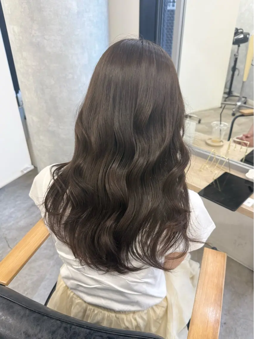 ロング カラー ヘアアレンジ ブラウンカラー オリーブブラウン ヘアカラー トリートメント Himawari♡ 柔らかいカラーのヘアスタイル