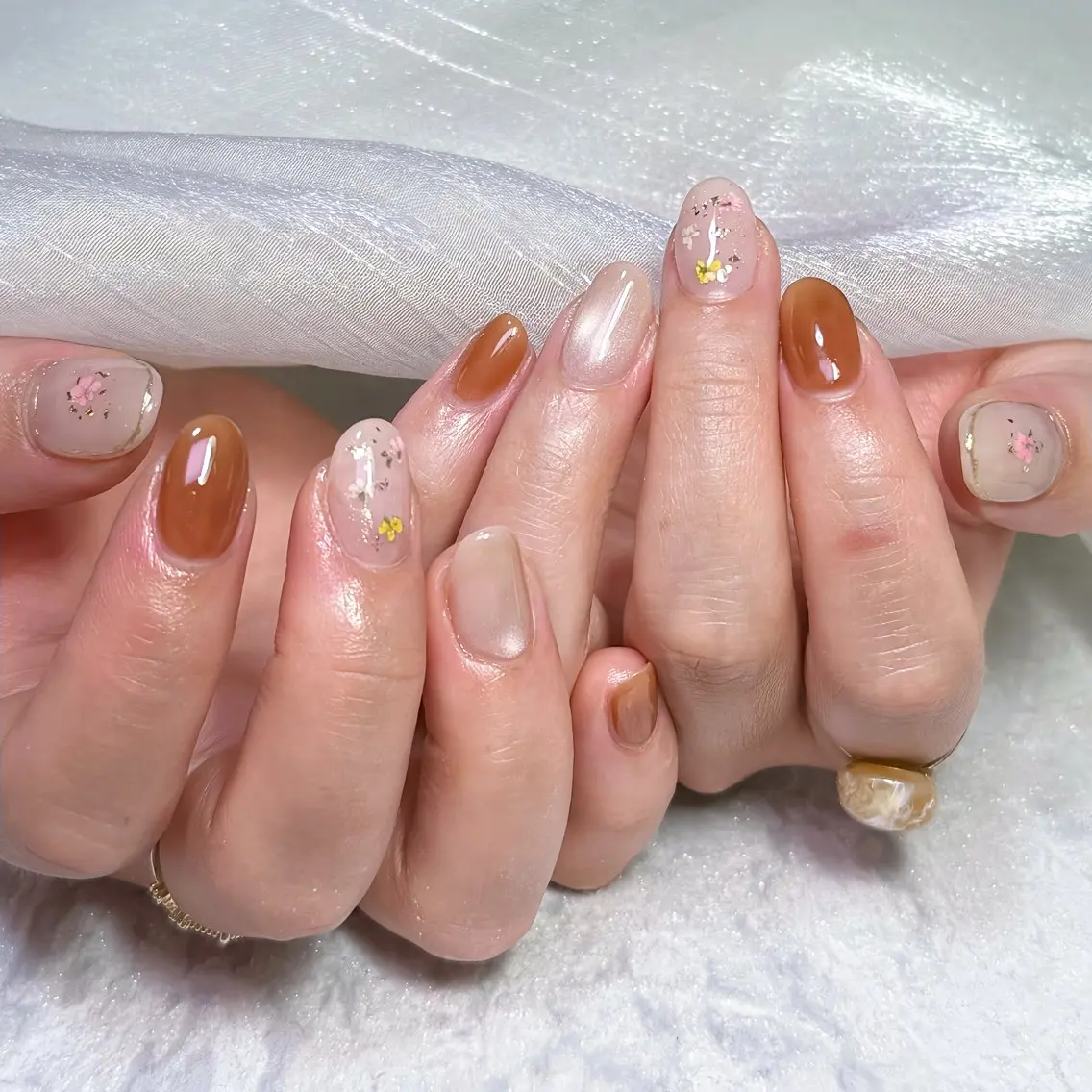 ショート 韓国風ヘア ハンドネイル RIN NAILS ᥫ᭡Migusaのネイルデザイン