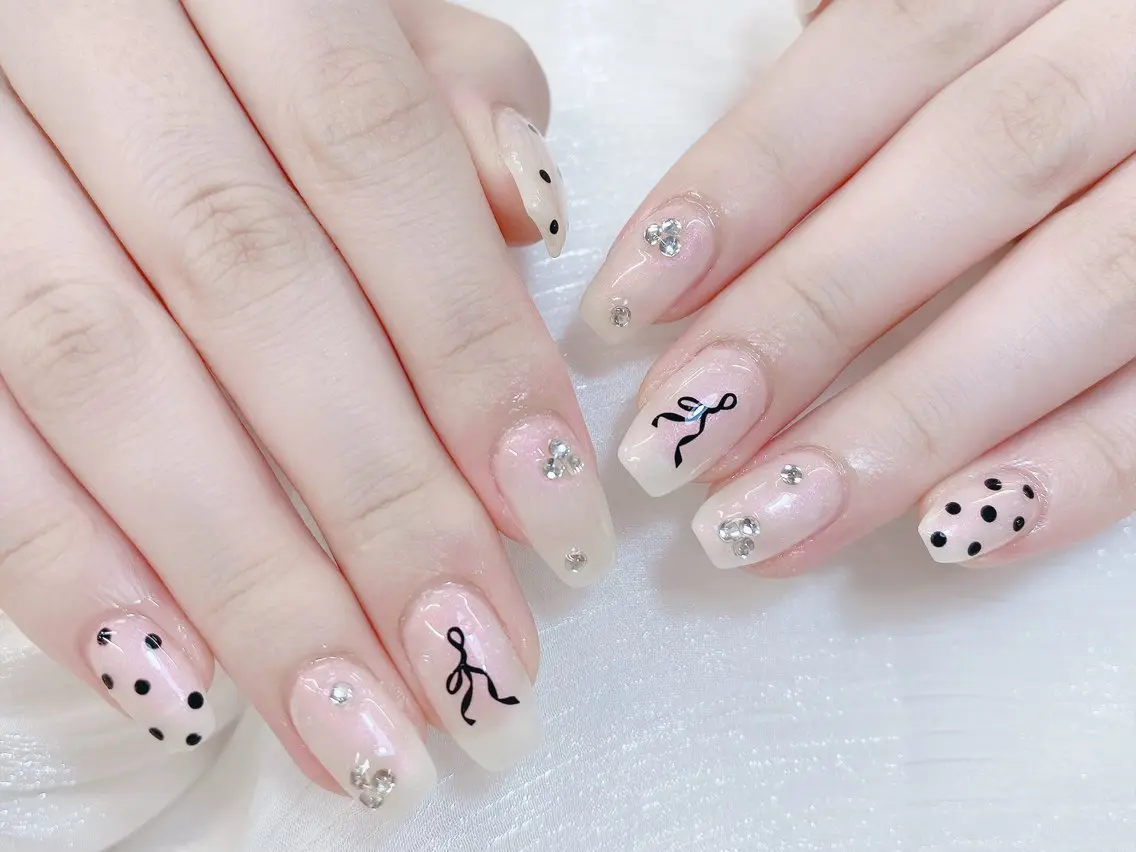 ネイル チークネイル 成人式 フレンチネイル グラデーション 氷ネイル・うるうるネイル ハンドネイル DUO MI nail salonのネイルデザイン