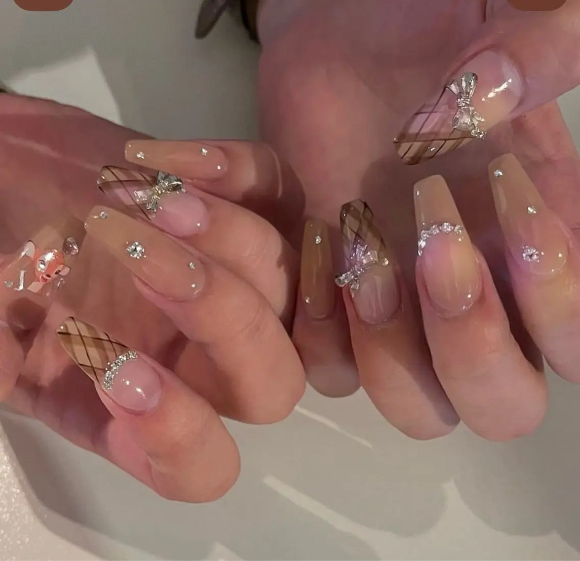 ネイル チークネイル フレンチネイル グラデーション キラキラネイル 韓国ネイル HIKARIHANA NAILのネイルデザイン