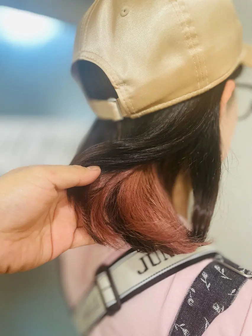 カラー インナーカラー オレンジ レッドカラー ヘアカラー トリートメント セシルヘアー神戸元町 MANAMIのヘアスタイル