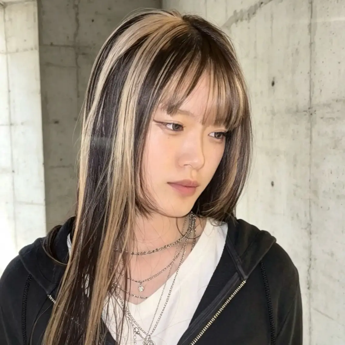 ロング カラー ブリーチ ブロンド 透明感カラー デザインカラー ハイライトカラー カット ヘアカラー レイヤー/ブリーチ /🦋Ayana🦋のヘアスタイル