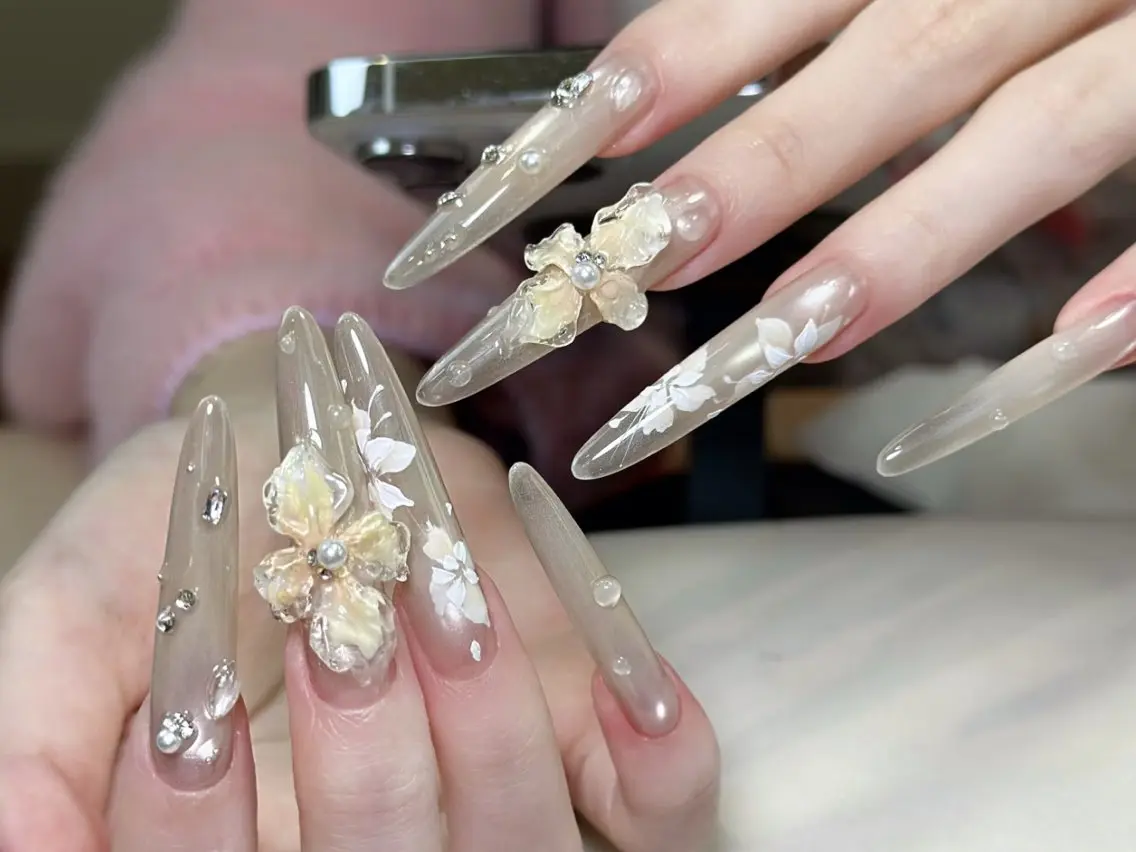 メンズ ネイル メンズ韓国風 クリスマス ボルドー 長さ出し フレンチネイル ハンドネイル NEW NAIL 池袋🔥🧲のネイルデザイン