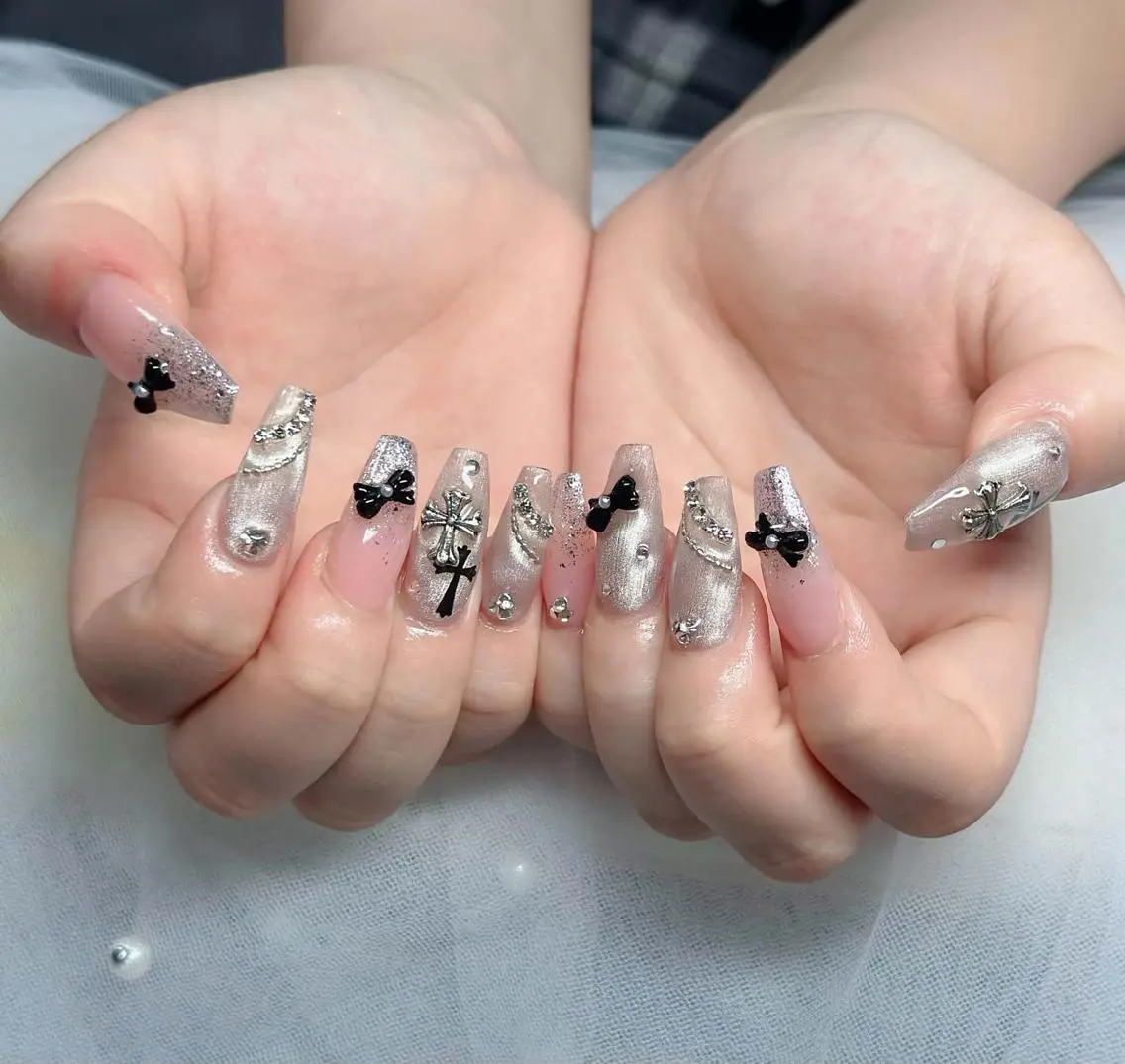 ネイル フレンチネイル ジェルネイル ハロウィン 韓国ネイル マグネットネイル ハンドネイル neco H.babynailのネイルデザイン