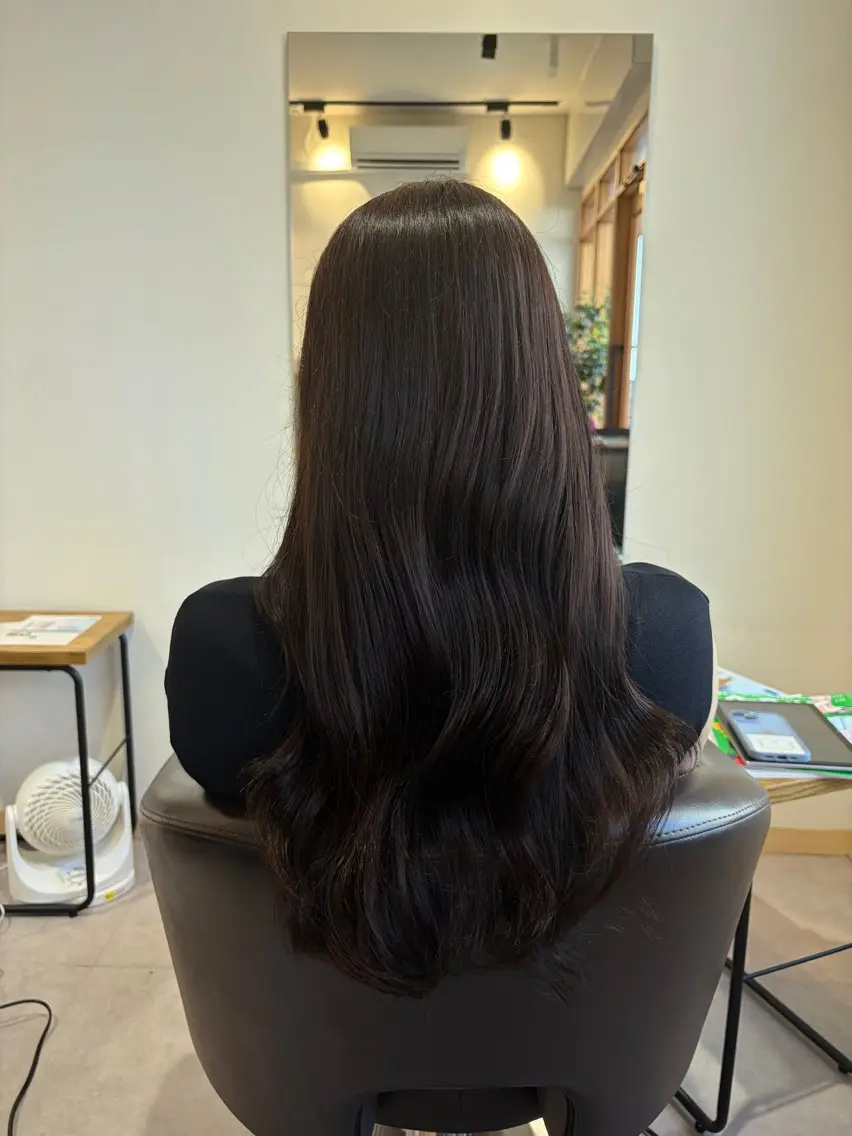 ロング カラー カット ヘアカラー トリートメント 荒井 茉凜のヘアスタイル