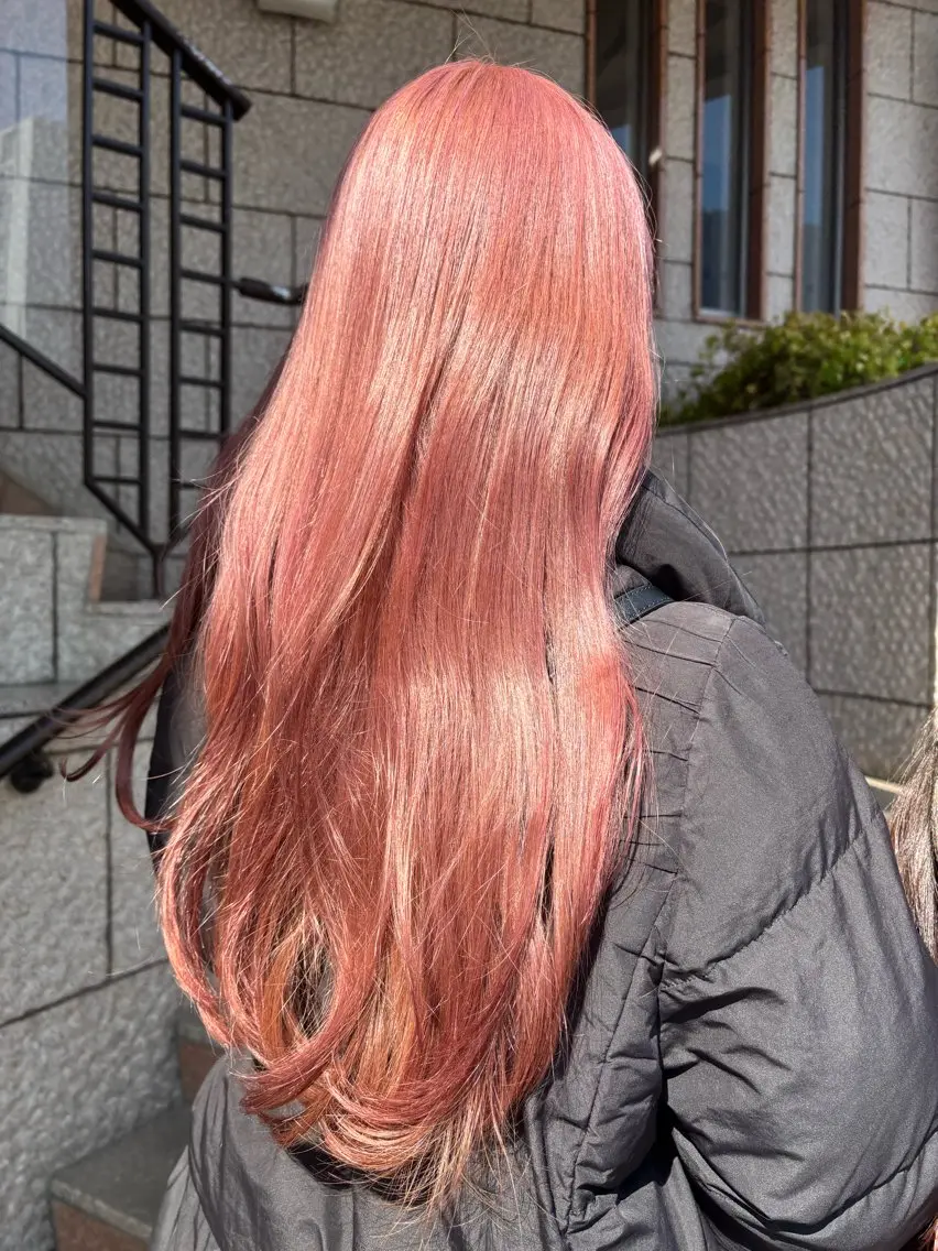 ロング カラー 透明感ブラウン｜ レイヤー｜小寺 葵のヘアスタイル