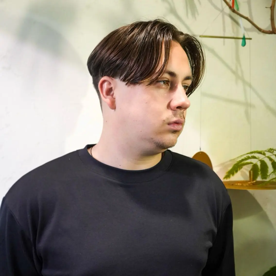 ショート メンズ カネガエ ユウヤのヘアスタイル