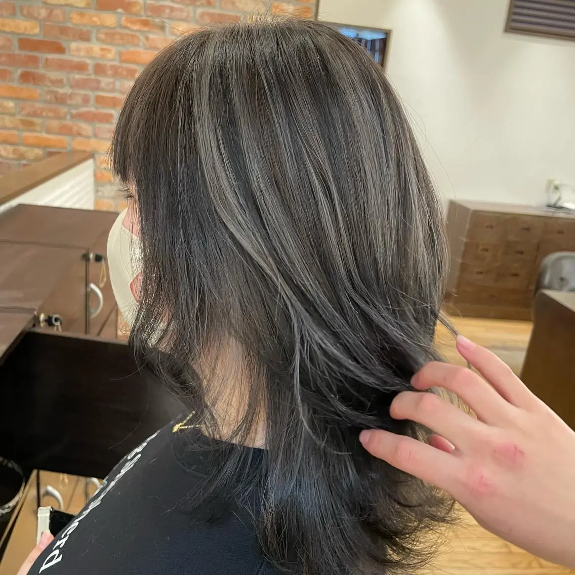 ミディアム 外国人風カラー ハイライト 濱口 由華のヘアスタイル