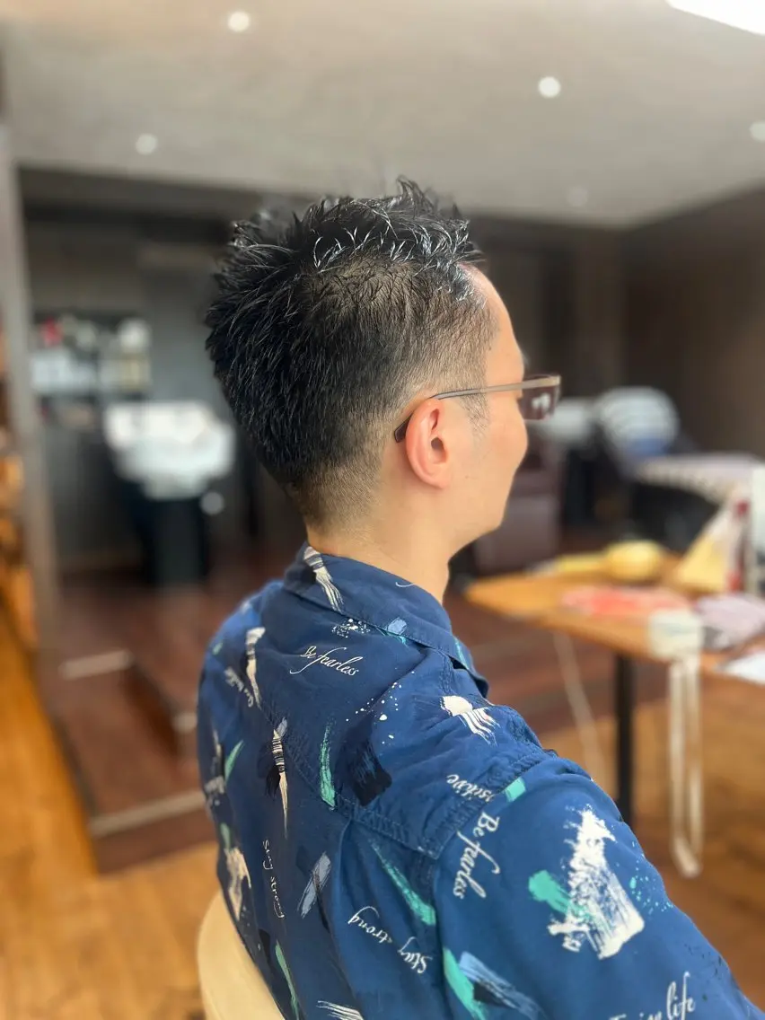 ショート メンズ フェードカット ショートヘア カット 両国駅徒歩1分⭐️ アイロン仕上げのヘアスタイル