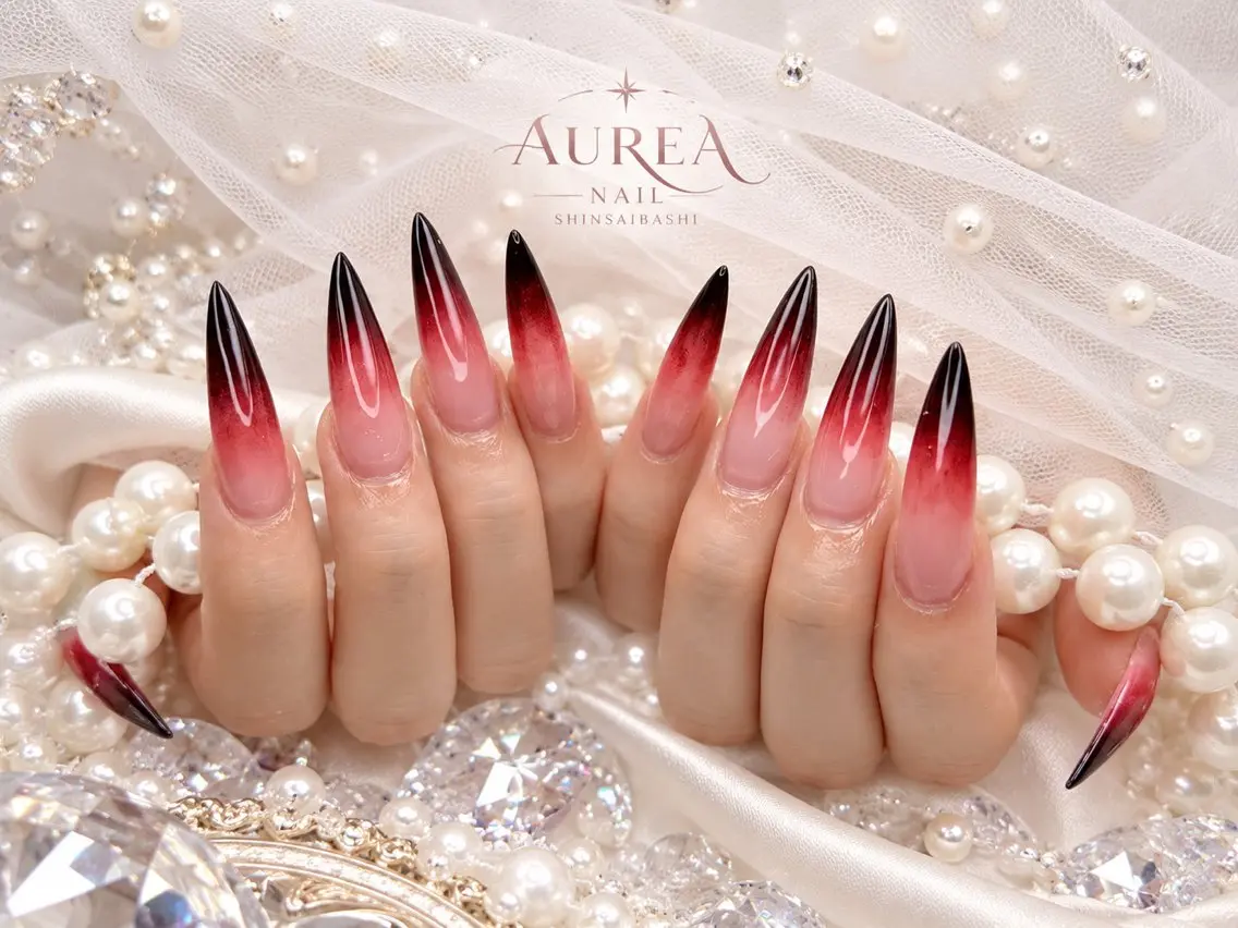ネイル アートネイル ボルドー 長さ出し ハロウィン キラキラネイル ハンドネイル いちごちゃん Aureaのネイルデザイン