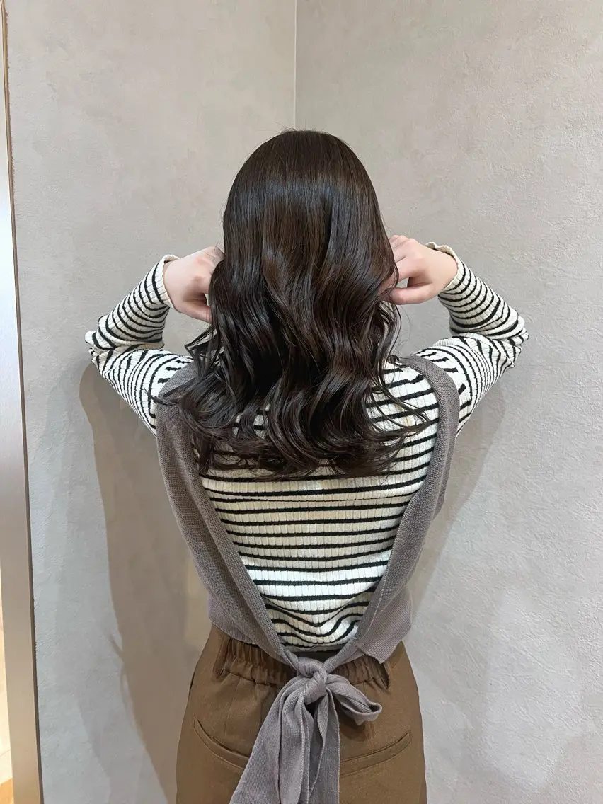 ロング カラー ブラウンカラー チョコレートブラウン 透明感カラー ココアブラウン ヘアカラー トリートメント "今"だけでない美髪 KOTOMIのヘアスタイル