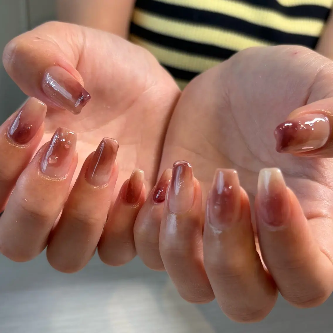 ネイル フレンチネイル ガーリー 韓国ネイル マグネットネイル ニュアンスネイル ハンドネイル amuse ニュアンス/個性派のネイルデザイン