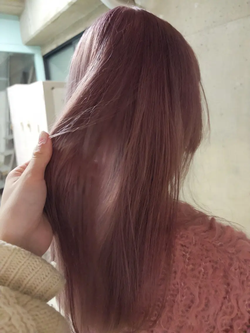 ロング カラー ピンクカラー KVELL ユナのヘアスタイル