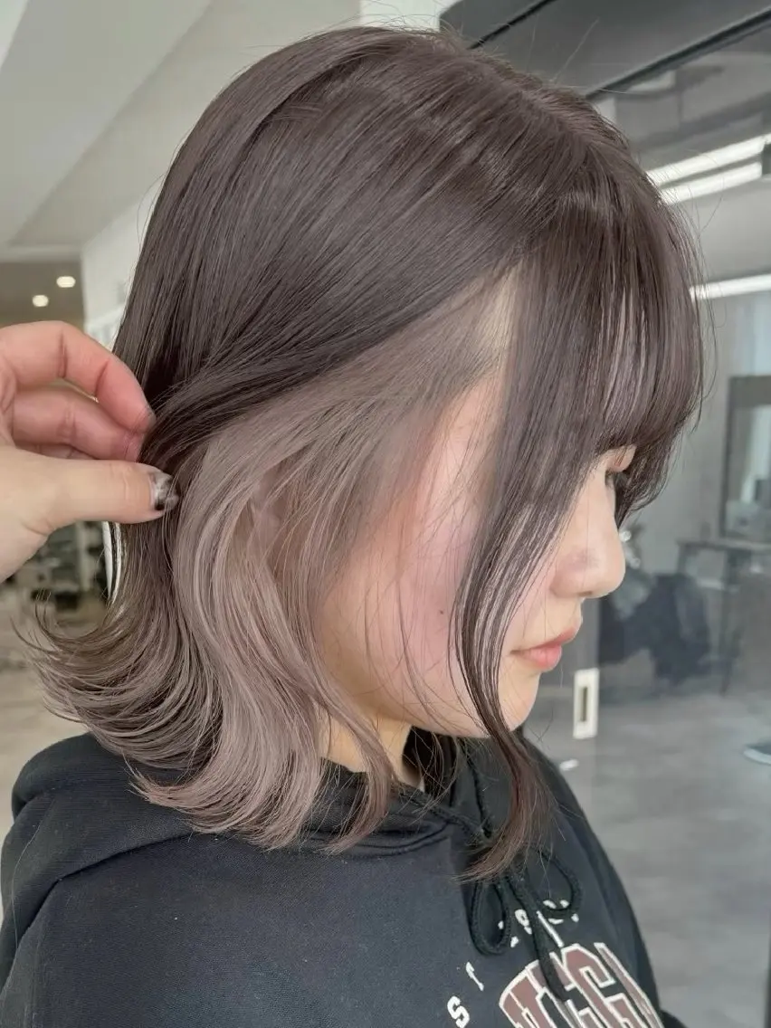 ショート カラー ヘアカラー 🤎ベージュ/ ハイトーン🎀ゆずなのヘアスタイル