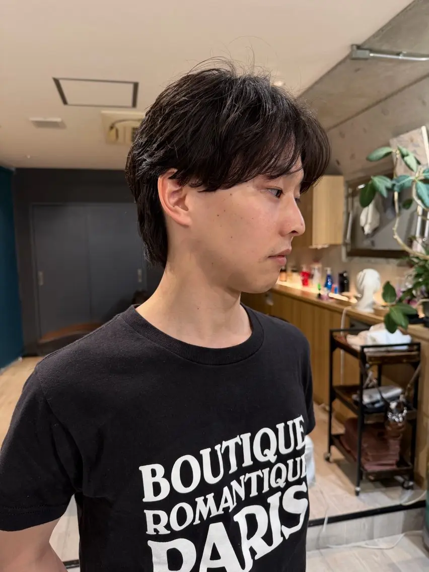 ショート パーマ メンズ センターパート メンズパーマ 刈り上げ ニュアンスパーマ カット パーマ 杉山 拓未のヘアスタイル