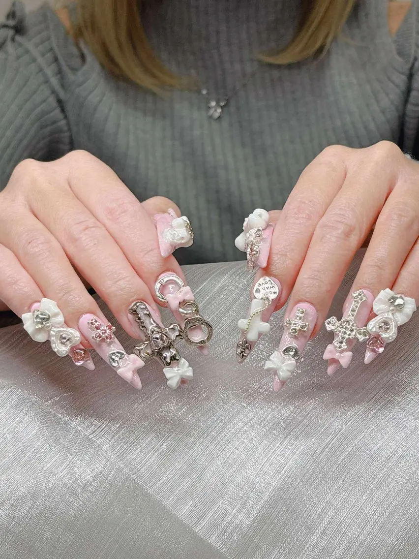 ネイル ハンドネイル Lee Nailsのネイルデザイン