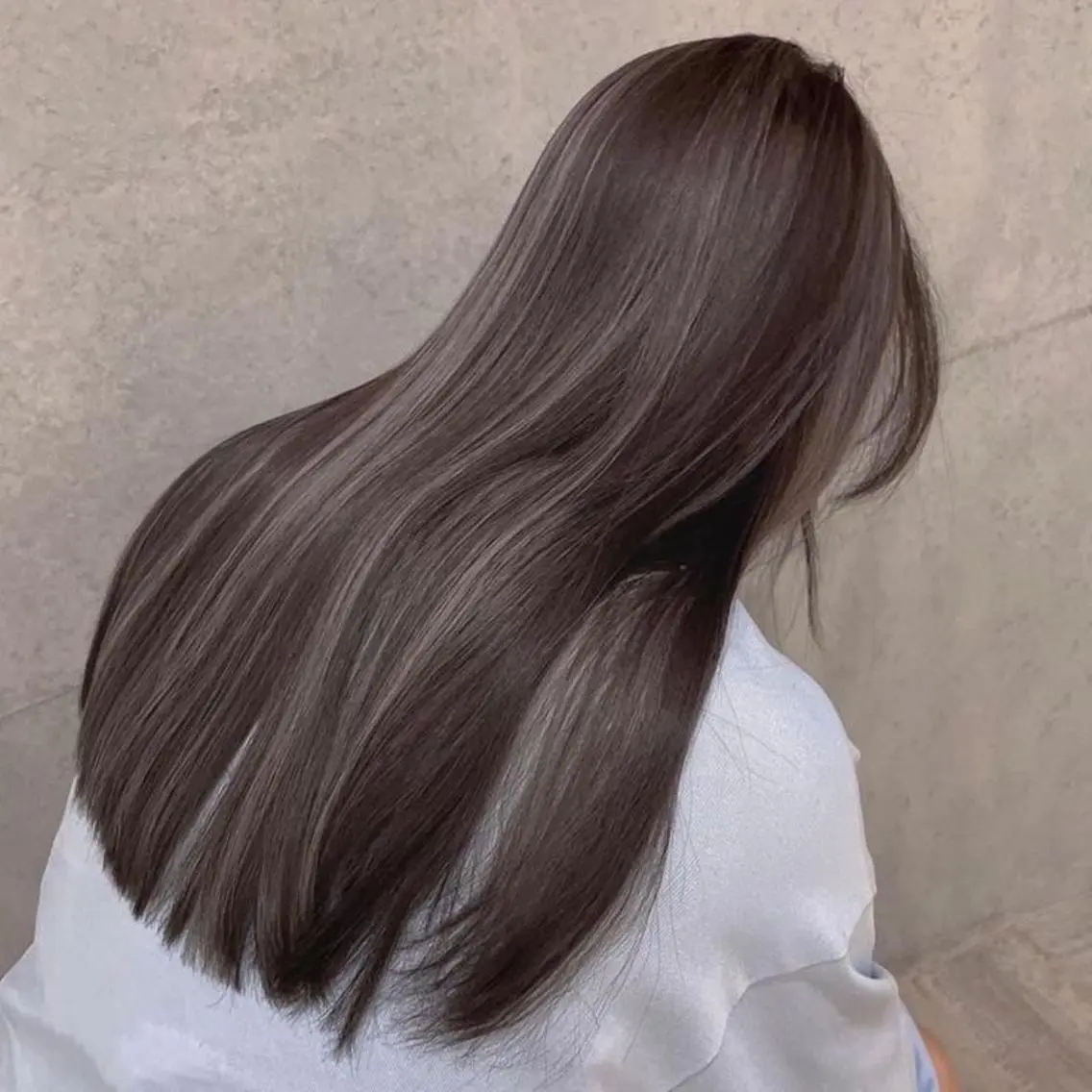 カラー NERO 松井 隆人のヘアスタイル